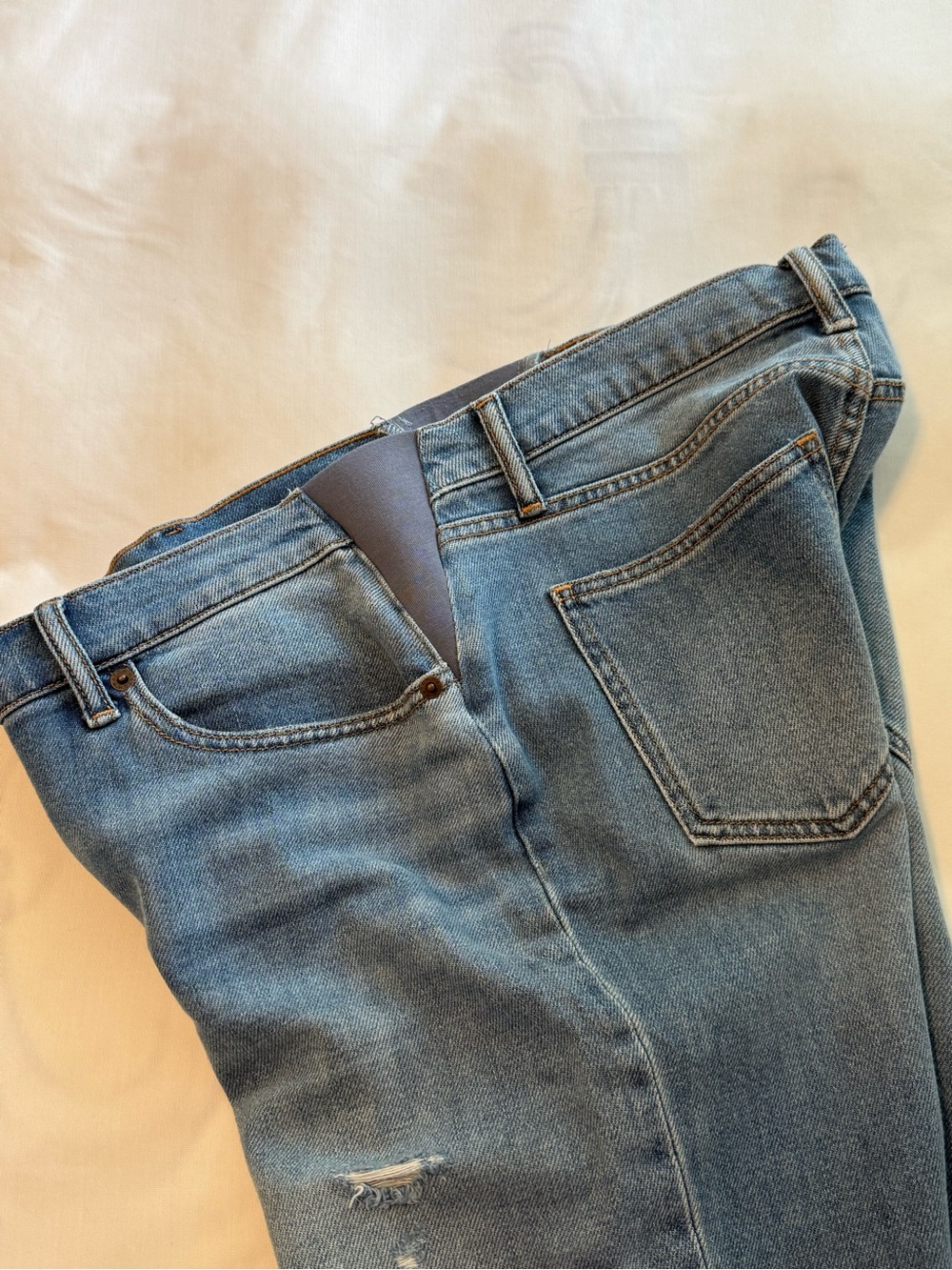 Hatch Distressed Maternity Boyfriend Jean - size 28 - Picture 8 of 8
